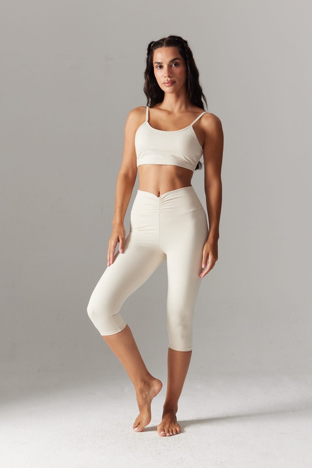 BASE İnce Askılı Crop — Kemik