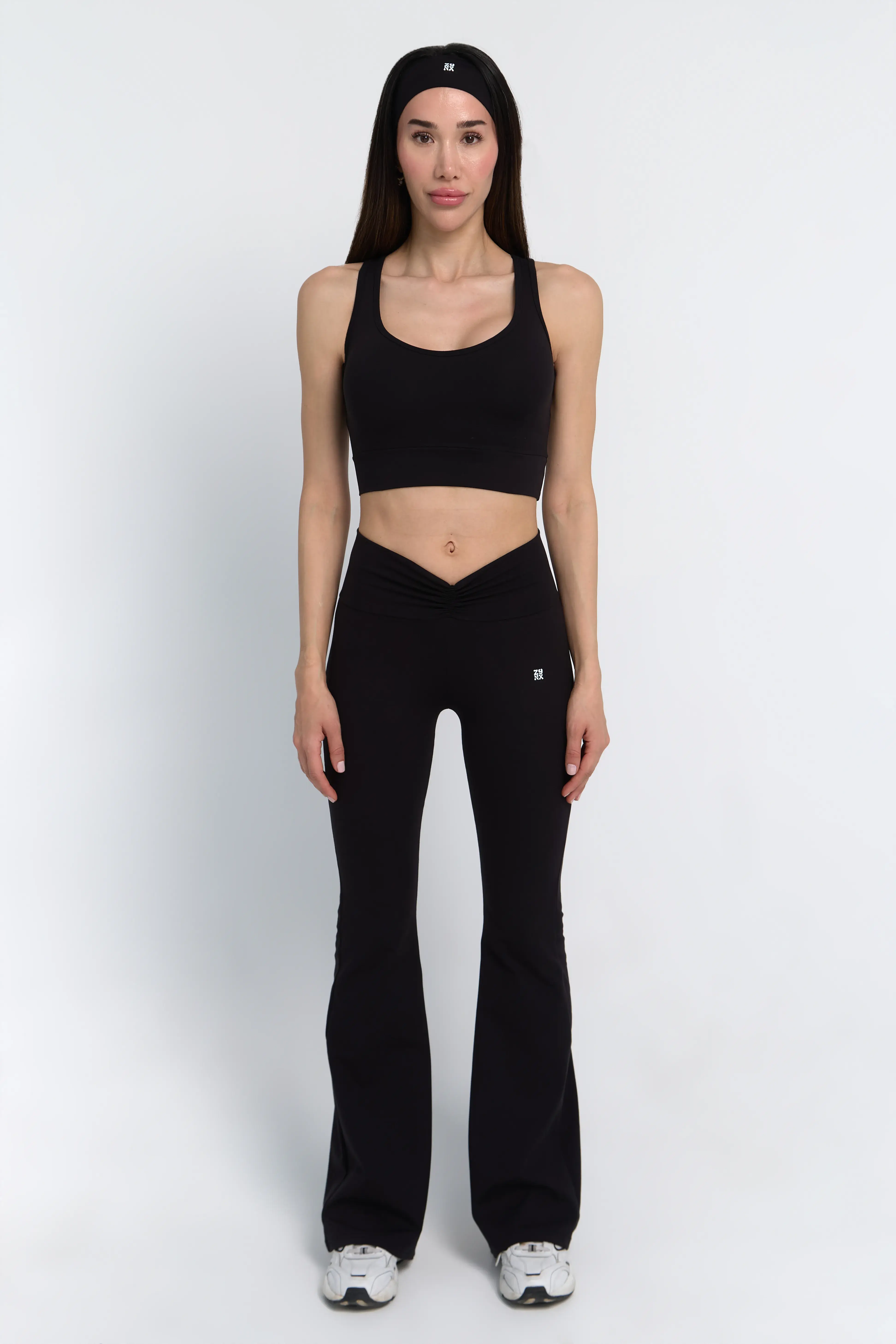 VYBE Cut-Out Crop & V-Form İspanyol Paça Tayt Seti